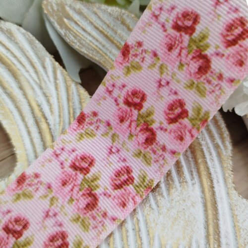Fita Gorgurão 38mm No 09 Estampa Mini Rosas Bordô em Fundo Rosa