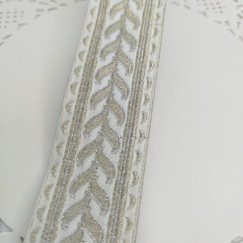 Galão Indiano Off White com Champanhe - Tira Romana  - Metro