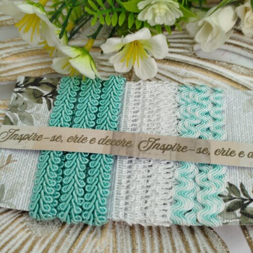 Kit de Aviamentos Coordenados para Artesanato Verde Agua e Branco