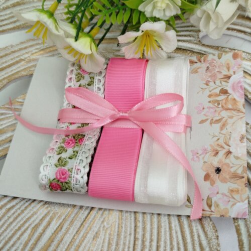 Kit de Fitas Floral Rosa e Branca: Poliéster Estampada, Gorgurão e Voil com Cetim