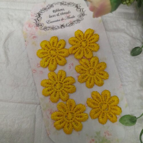 Florzinha Guipure Amarelo mostarda para Artesanato e Customização