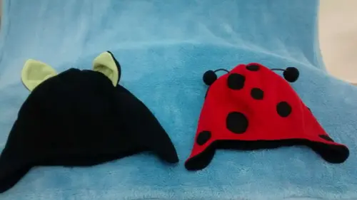 Touca infantil com tapa orelhas CAT NOIR