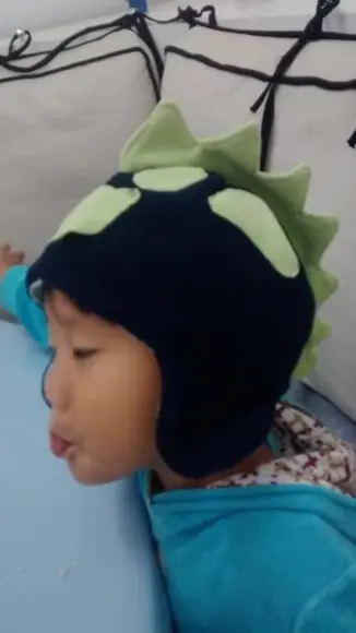 Touca infantil DINOSSAUROS