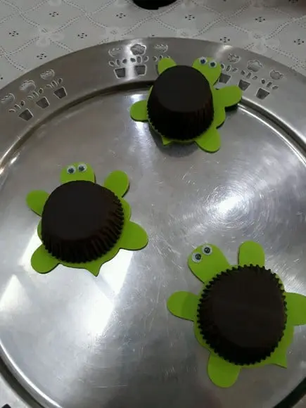 Forminha doces brigadeiro TARTARUGA 40 unidades