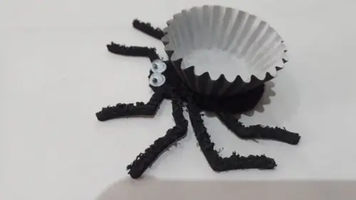 Forminha Brigadeiro Aranha Peluda 22 Unidades