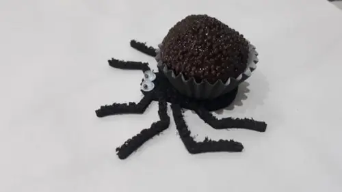 Forminha Brigadeiro Aranha Peluda 42 Unidades