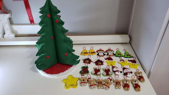 Arvore de Natal De Mesa Interativa Feltro com 24 pingentes