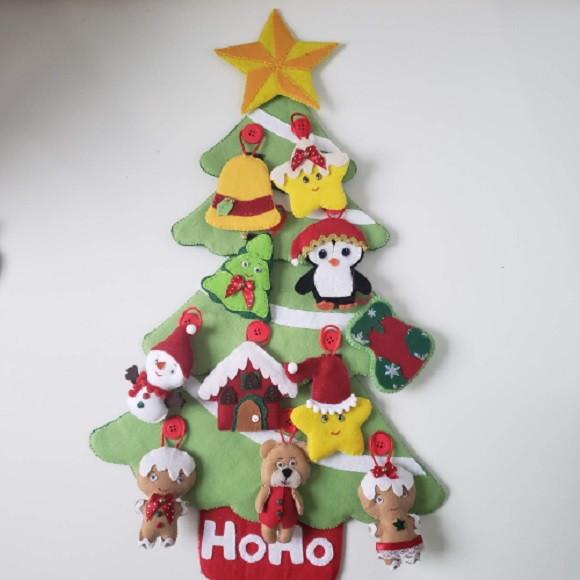 Arvore de Natal Montessoriana em Feltro com Pingentes