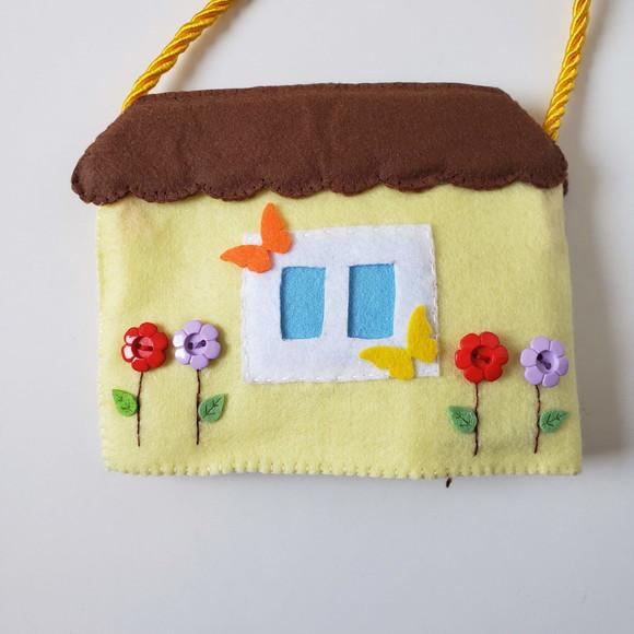 Bolsa Casinha de Boneca com 3 Trocas de Roupas