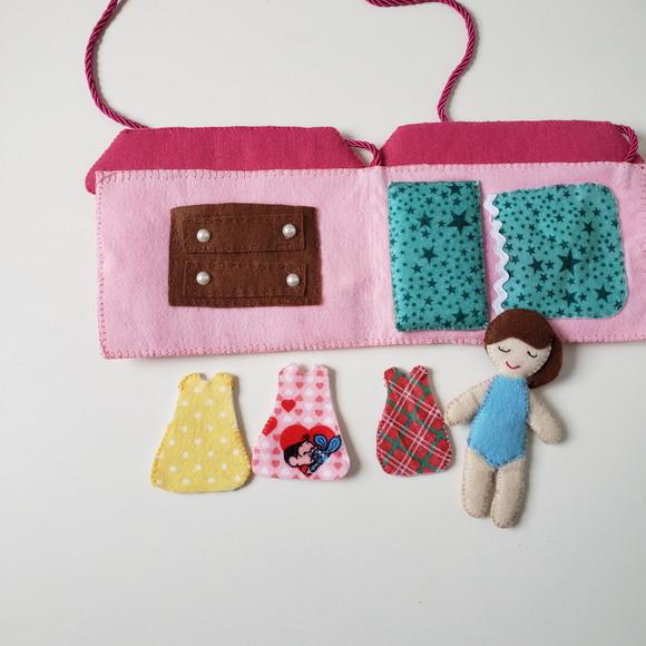 Bolsa Casinha de Boneca com 3 Trocas de Roupas