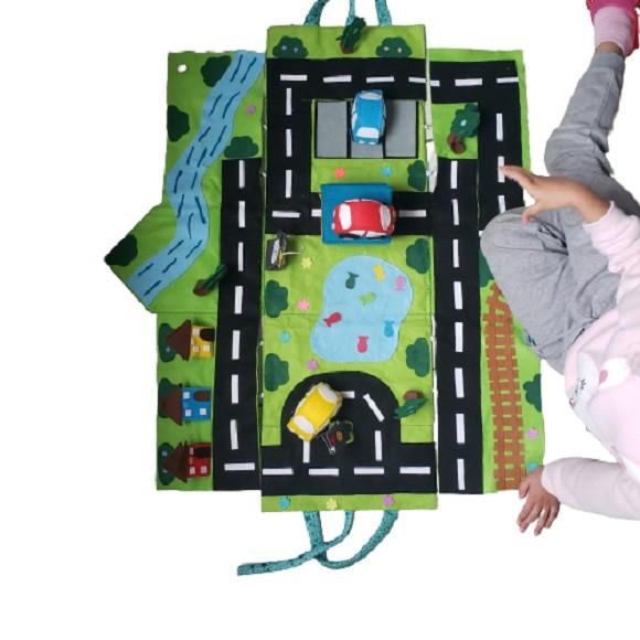 Bolsa Interativa Pista de Corrida com Carrinhos em Feltro