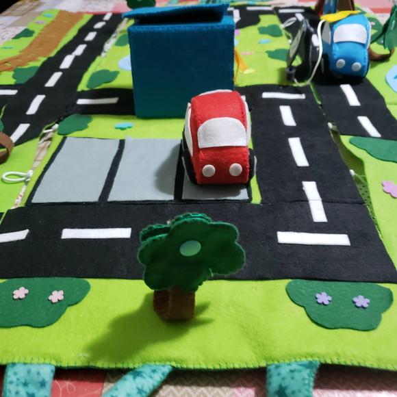Bolsa Interativa Pista de Corrida com Carrinhos em Feltro