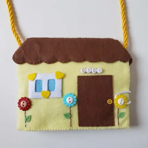 Bolsa Casinha de Boneca com 3 Trocas de Roupas
