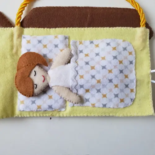 Bolsa Casinha de Boneca com 3 Trocas de Roupas