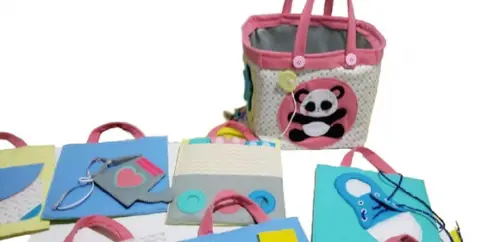 Box Sacola de Brincar Panda com 10 Atividades em Feltro