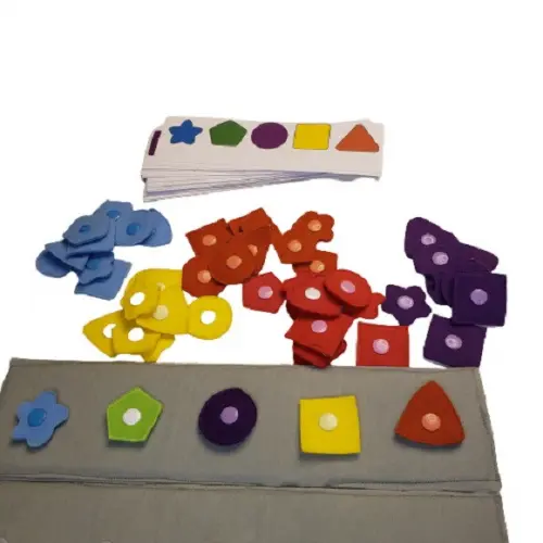 Jogo Competição das Formas Geométricas Fast Forms em Feltro