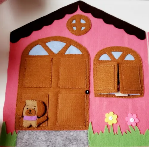 Livro Interativo Casinha Bonecas Feltro Super Luxo 5 Bonecas