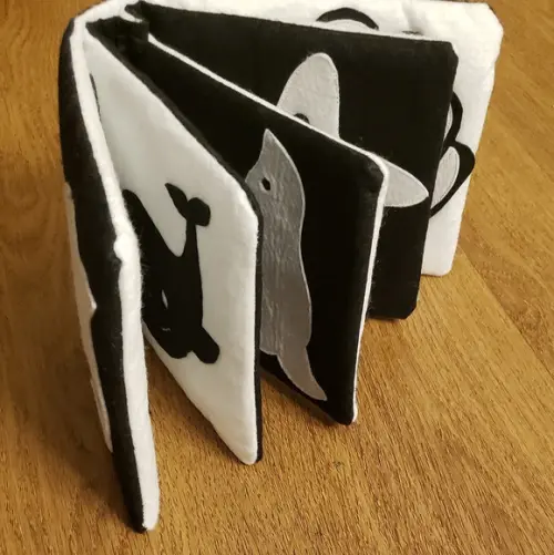 Livro Sensorial Fofobook Preto e Branco para Bebê em Feltro