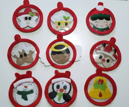 Pingentes Arvore de Natal na Bola Acrílica e Feltro