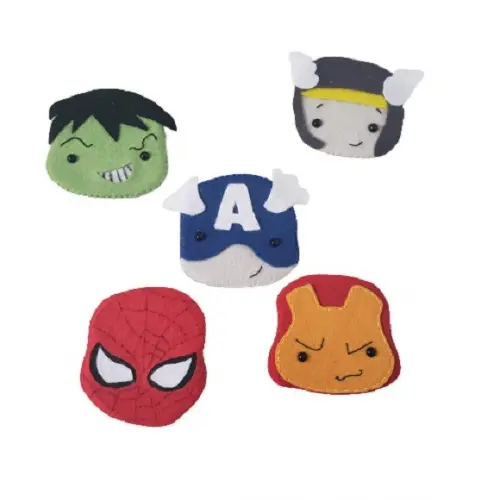 Pingentes de Natal Princesas ou Vingadores em Feltro