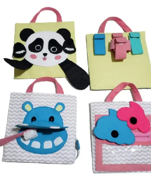 Sacolinha de Brincar Panda com 6 Atividades em Feltro