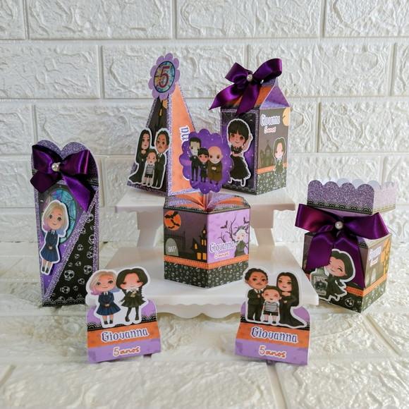 Kit 45 Peças Lembrancinhas Personalizadas Wandinha