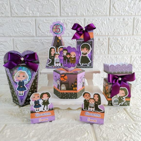 Kit 60 Peças Lembrancinhas Personalizadas Wandinha