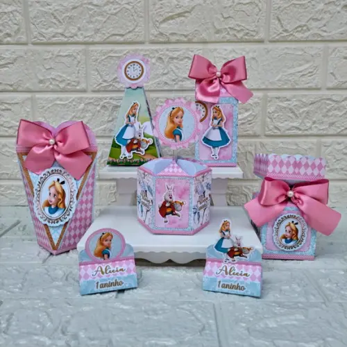 Kit 30 Peças Lembrancinhas Alice no Pais das Maravilhas