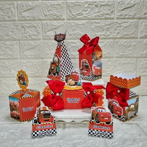 Kit 45 Peças Lembrancinhas Cars Relâmpago Mcqueen