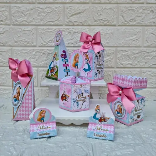 Kit: 45 Peças Lembrancinhas Alice no Pais das Maravilhas