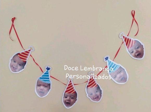 Bandeirola com Foto Rostinho e Chapéuzinho Aniversário