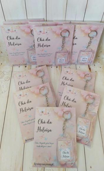 Card com Chaveiro lembrancinha Jardim Borboletas chá de bebê, r