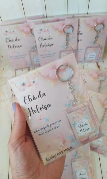 Card com Chaveiro lembrancinha Jardim Borboletas chá de bebê, r