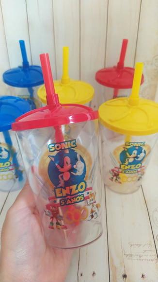 Copo Twister com Canudo Sonic