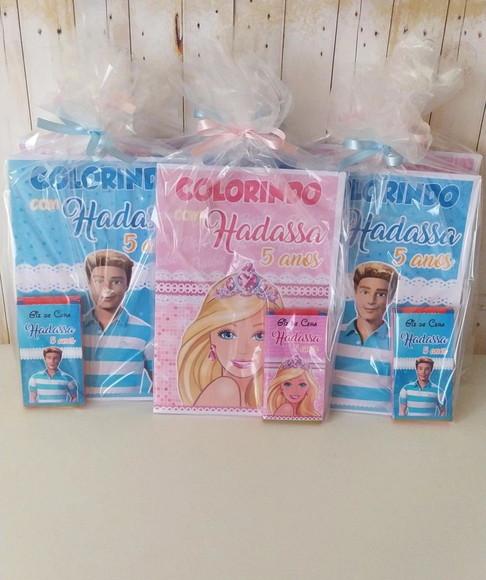 Livrinho de Colorir Ken e Barbie Lembrancinha Kit 30 Unid.