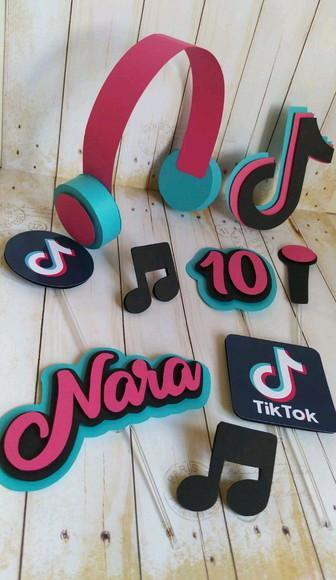 Topper para Bolo Tik Tok com Fone 3d