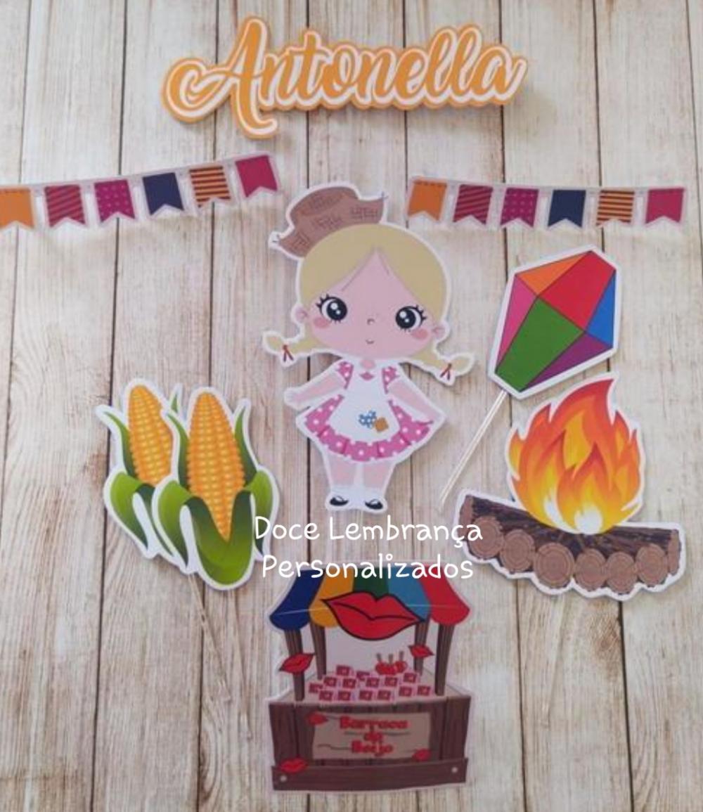 Topper de bolo festa junina Menina