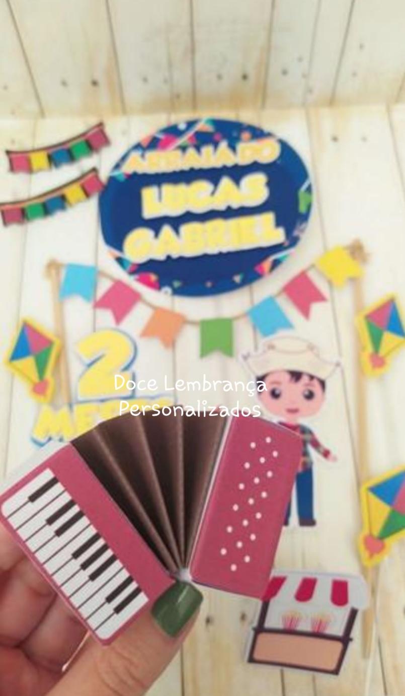 Topper de Bolo Festa Junina Mesversário Menino