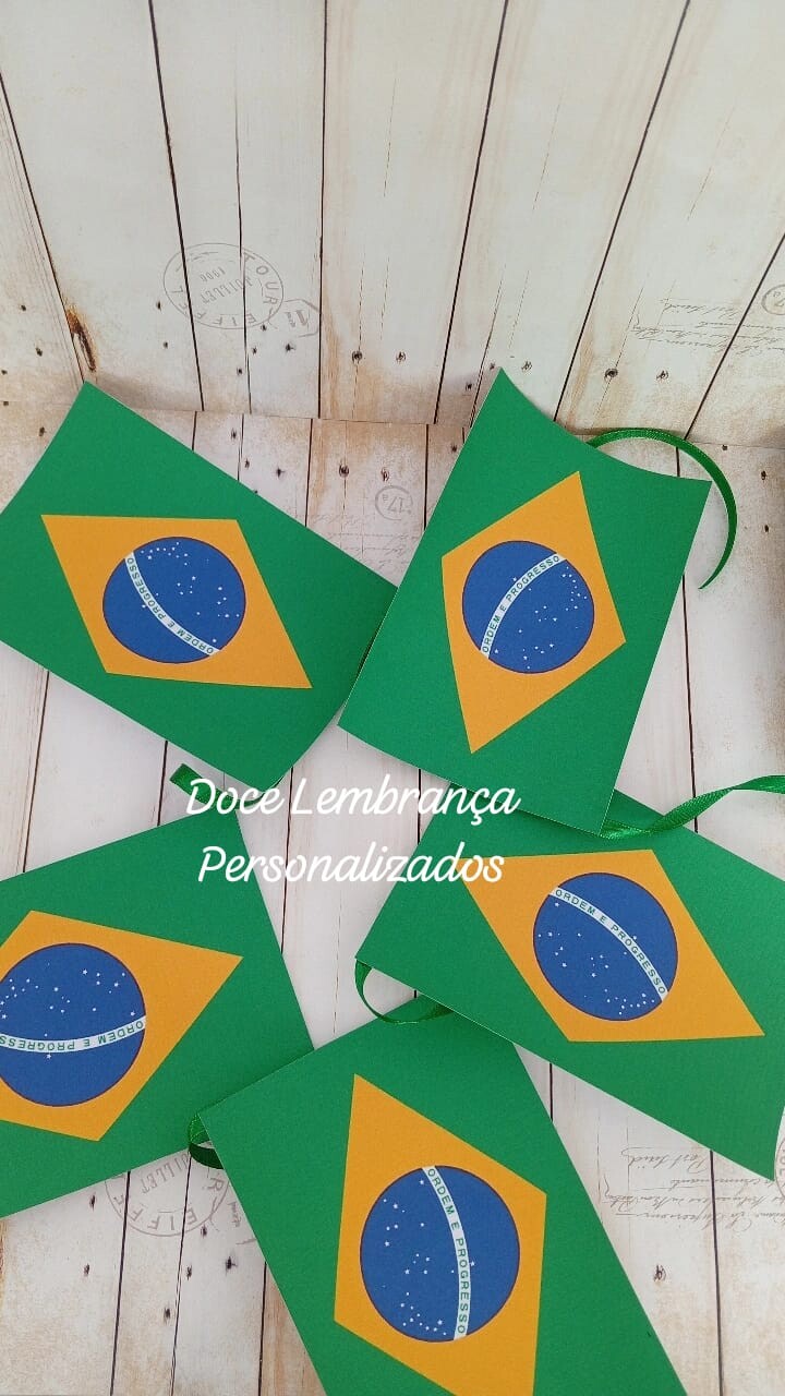 Varal Bandeirinha Copa do Mundo Brasil mesversario, aniversário 