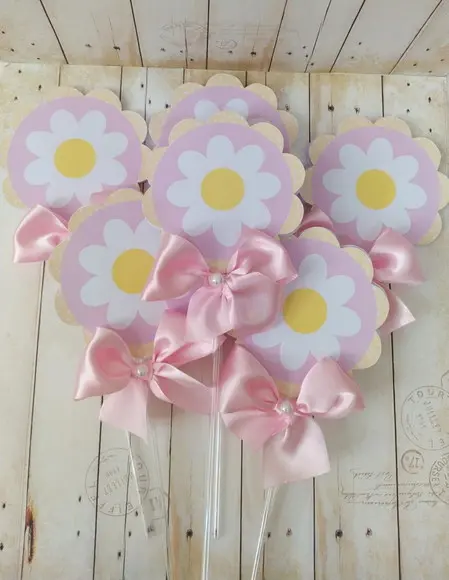 Aplique Centro de Mesa Margaridas Personalizado para aniversário, chá de bebê