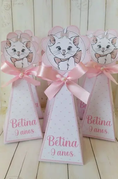 Caixa Pirâmide Gatinha Marie