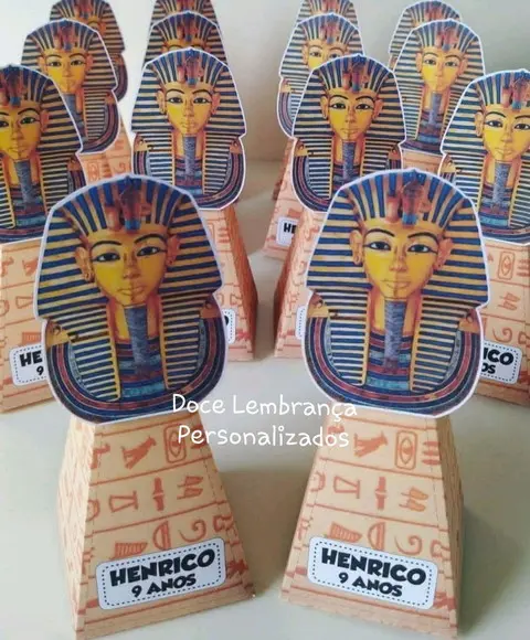 Caixa Pirâmide Personalizada Egito
