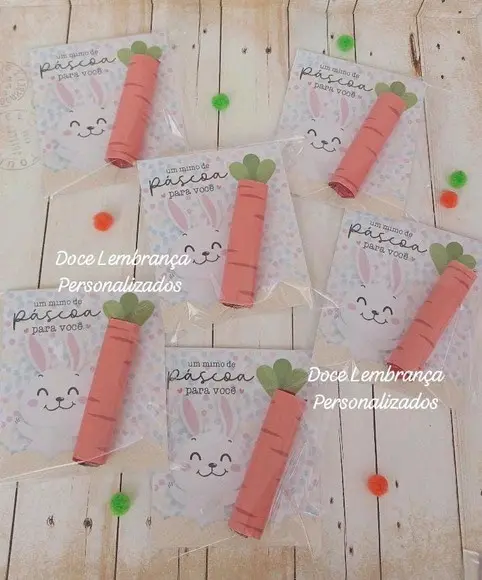Card com Baton Finge Que É Cenoura Páscoa Lembrancinha
