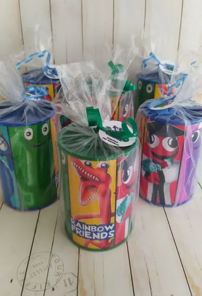 Cofrinho Raibow Friends Personalizados Embalados