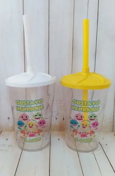 Copo Twister com Canudo Baby Shark