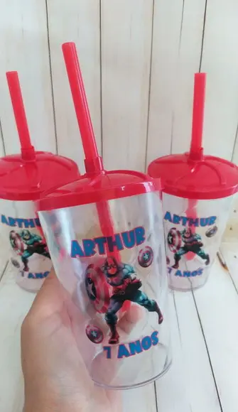 Copo Twister com Canudo Capitão América