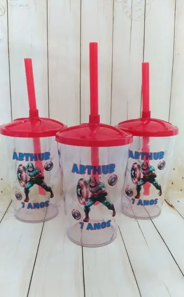 Copo Twister com Canudo Capitão América