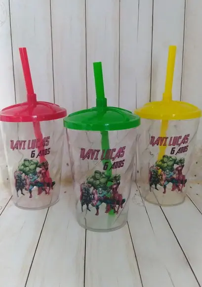 Copo Twister com Canudo Vingadores
