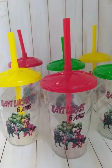 Copo Twister com Canudo Vingadores