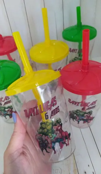 Copo Twister com Canudo Vingadores